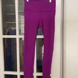 Size 6 Lululemon Wunder Under